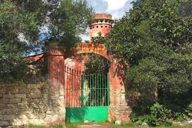 "Villa Starita": all'ombra del San Nicola quello che fu il primo circolo ippico pugliese